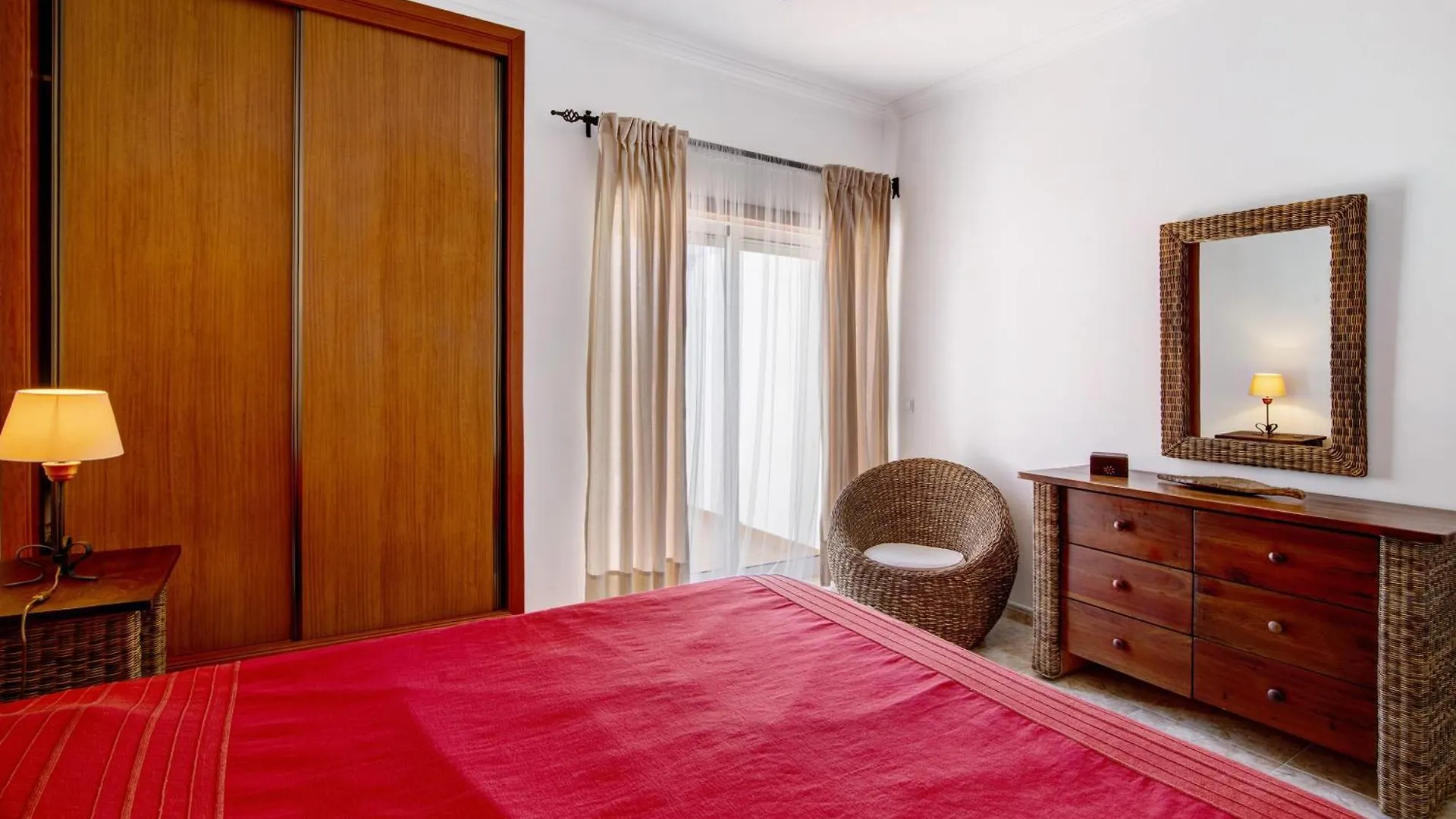 Holiday home V2 A 400 M Da Praia Da Falesia Albufeira